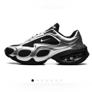 Nike Air Max Muse Metallic Silver and Black Athletic Shoes